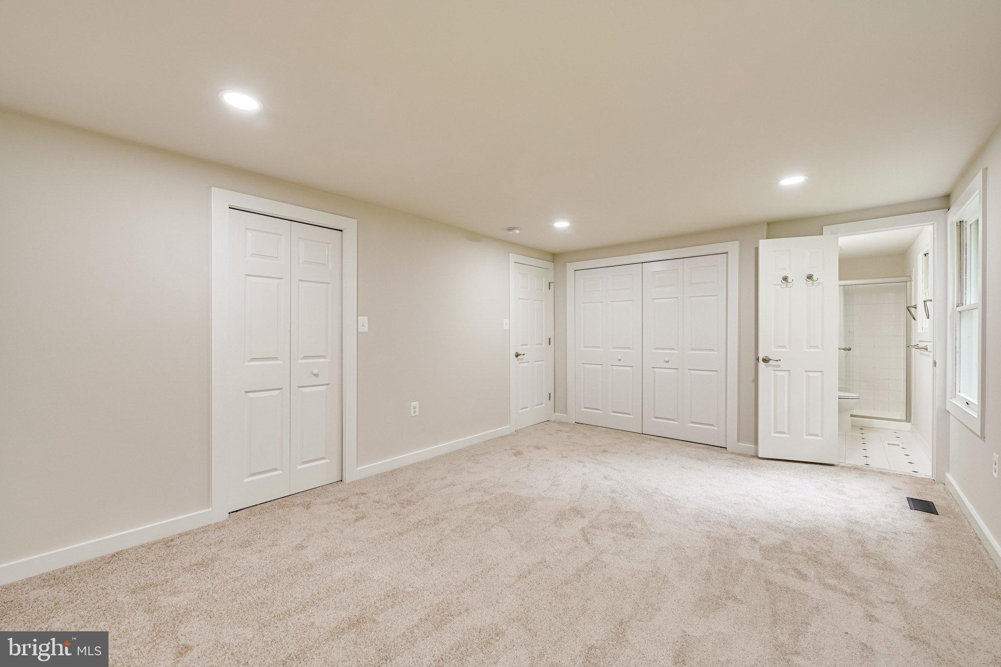 11238 Handlebar Road Reston, VA 20191 - Photo 22 of 40 Master bedroom