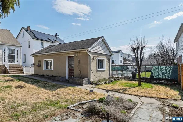 $619,000 | 618 3rd Avenue, Lyndhurst, NJ 07071