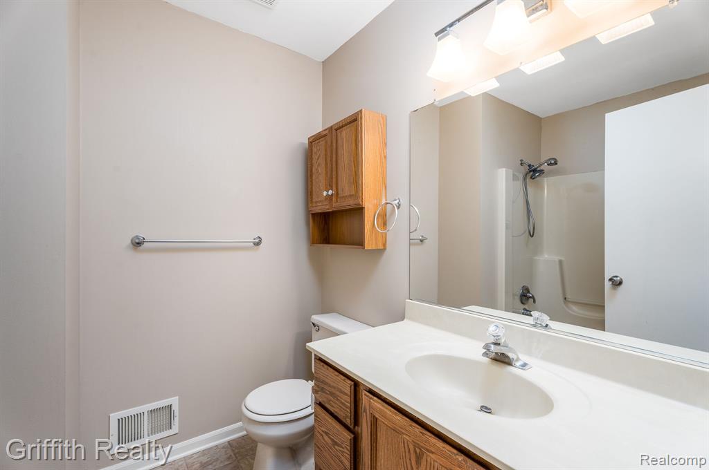 314 Cornell Street Howell, MI 48843 - Photo 16 of 28 Gallery Image 16