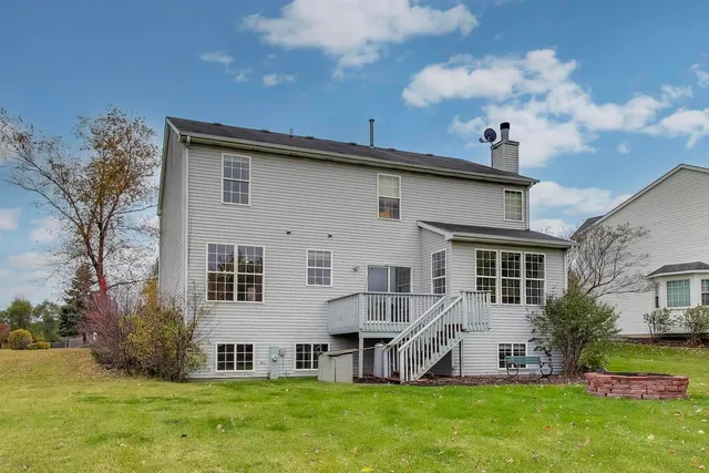 $429,900 | 697 Providence Lane, Lindenhurst, IL 60046