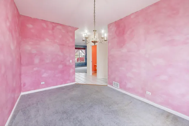 $429,900 | 697 Providence Lane, Lindenhurst, IL 60046