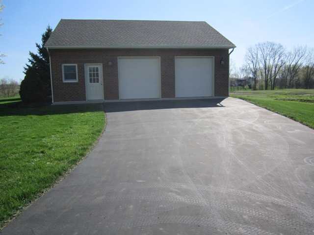 4938 Hall Road Centerburg, OH 43011 - Photo 4 of 25 Gallery Image 4