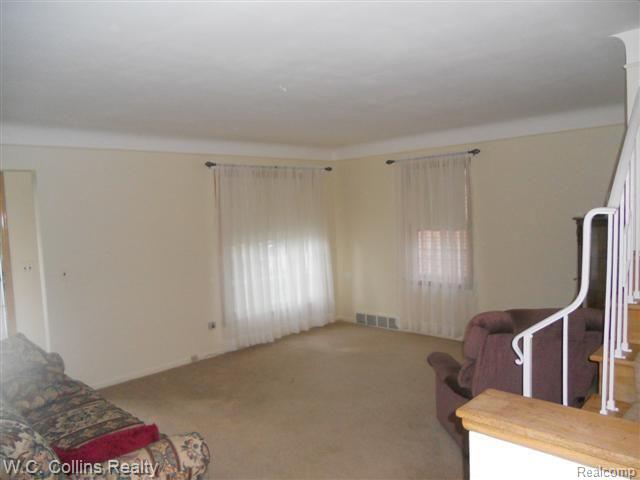 8608 Harding Street Center Line, MI 48015 - Photo 7 of 15 Harding 001 (Small)