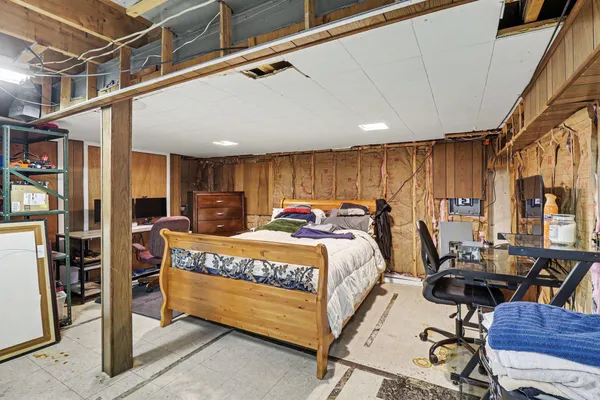 $265,000 | 111 Central Court, Garden City, MI 48135