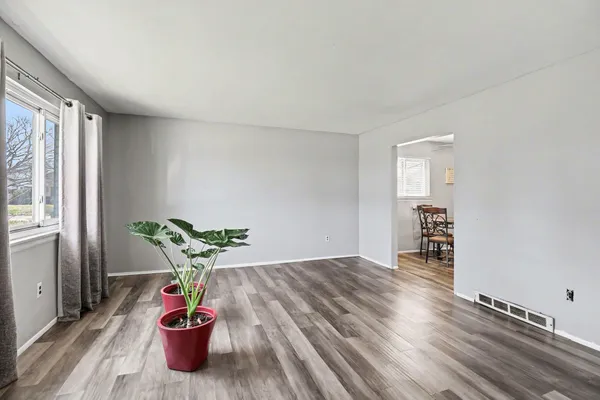 $265,000 | 111 Central Court, Garden City, MI 48135