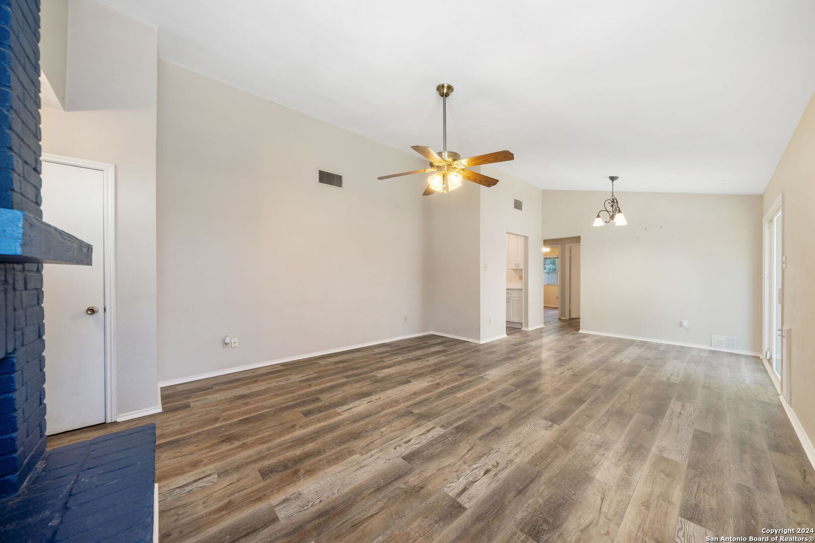 12106 Ridge Ct Street San Antonio, TX 78247 - Photo 10 of 25 a view of empty room with wooden floor