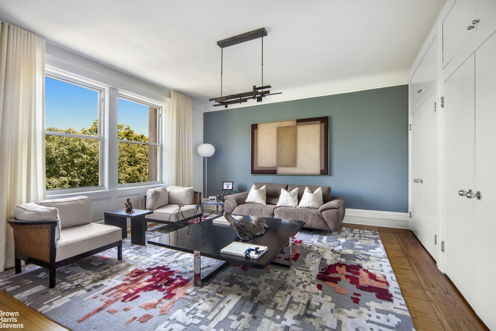 100 West 80th Street, Unit 6B Manhattan, NY 10024 - Photo 3 of 12 a living room with furniture and a window