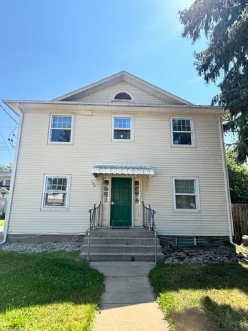 $925 | 142 North Riverview Drive, Unit 4, Kalamazoo, MI 49004