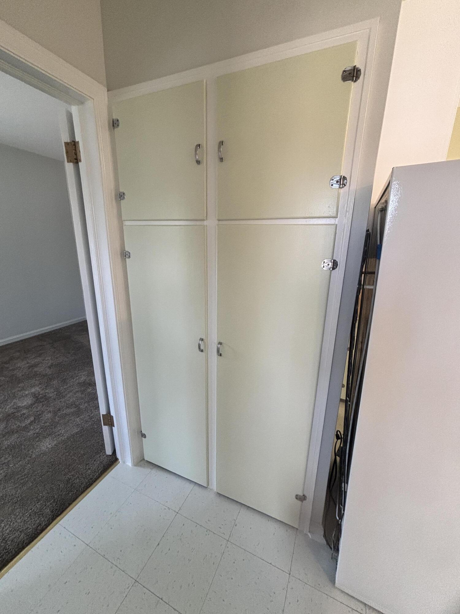 142 North Riverview Drive, Unit 4 Kalamazoo, MI 49004 - Photo 12 of 13 IMG_3131