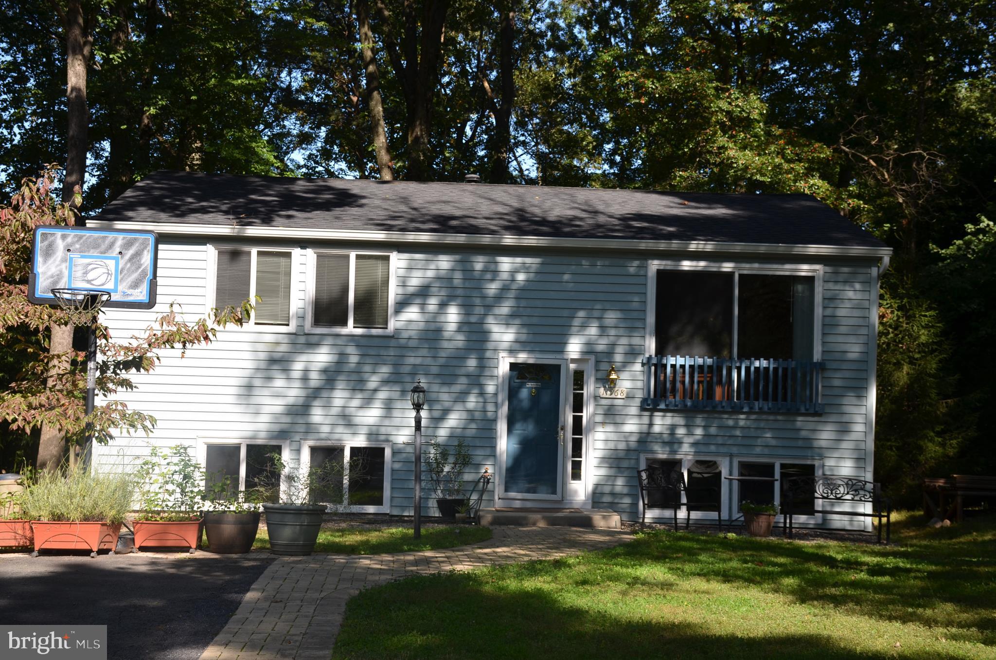 11568 Shadbush Court Reston, VA 20191 - Photo 2 of 64