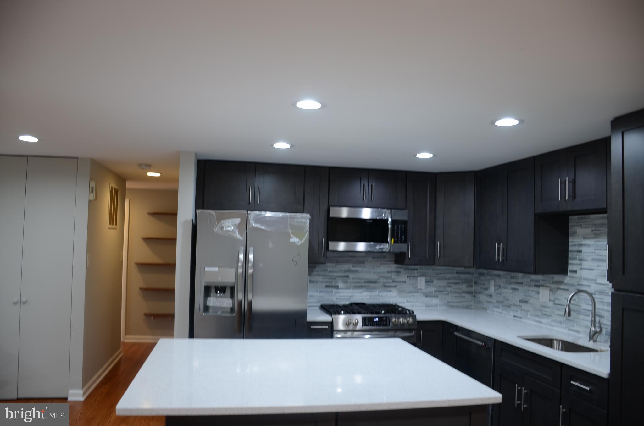 11568 Shadbush Court Reston, VA 20191 - Photo 12 of 64