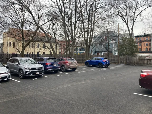 $3,500 | 15 Trowbridge Street, Unit 8, Cambridge, MA 02138