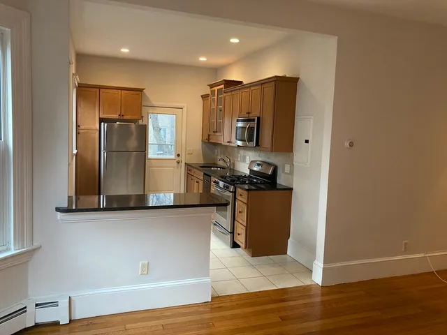 $3,500 | 15 Trowbridge Street, Unit 8, Cambridge, MA 02138