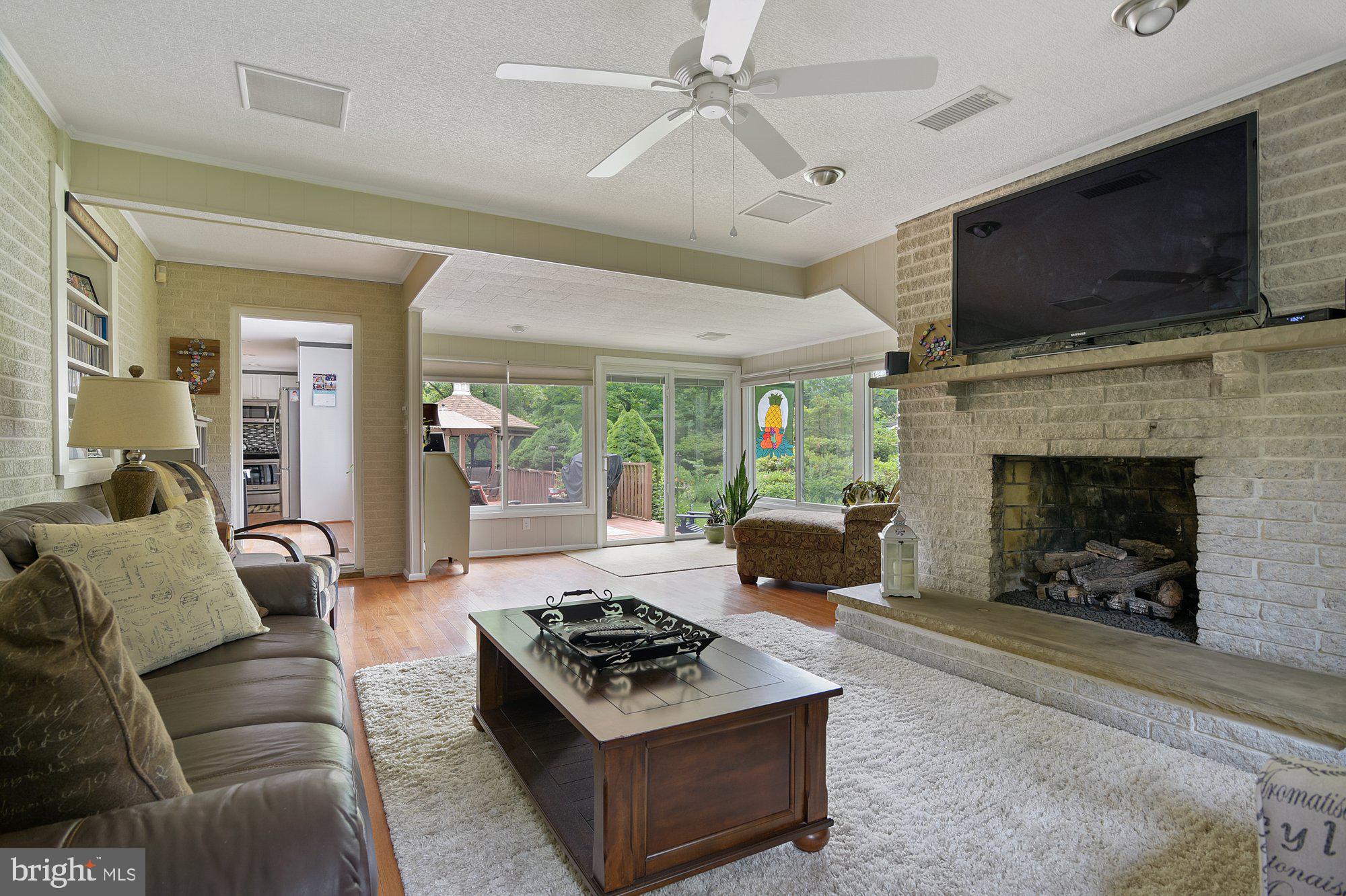 412 Merrie Lane Fallston, MD 21047 - Photo 6 of 40 Gallery Image 6