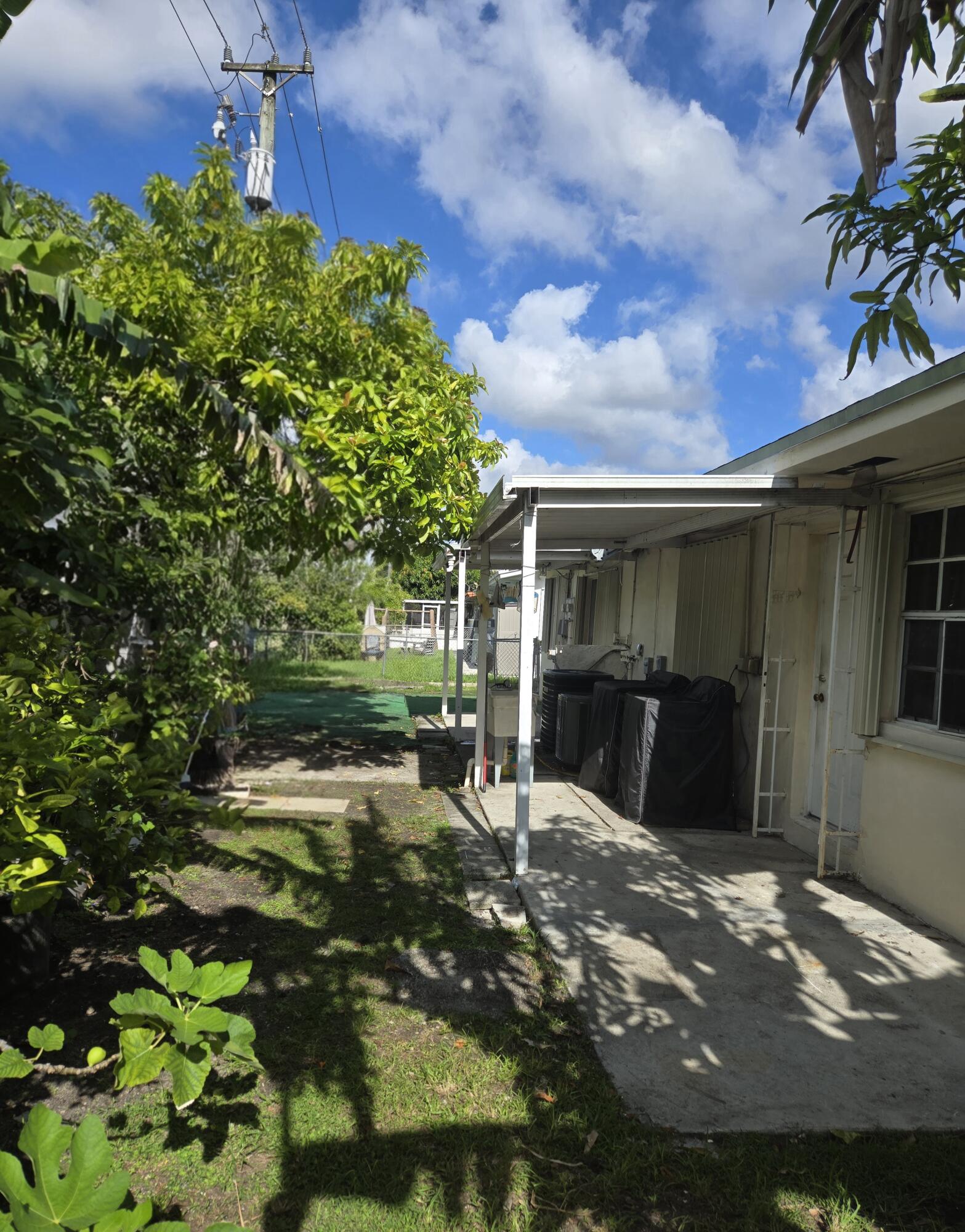 11302 Southwest 7th Street Miami, FL 33174 - Photo 23 of 25 23