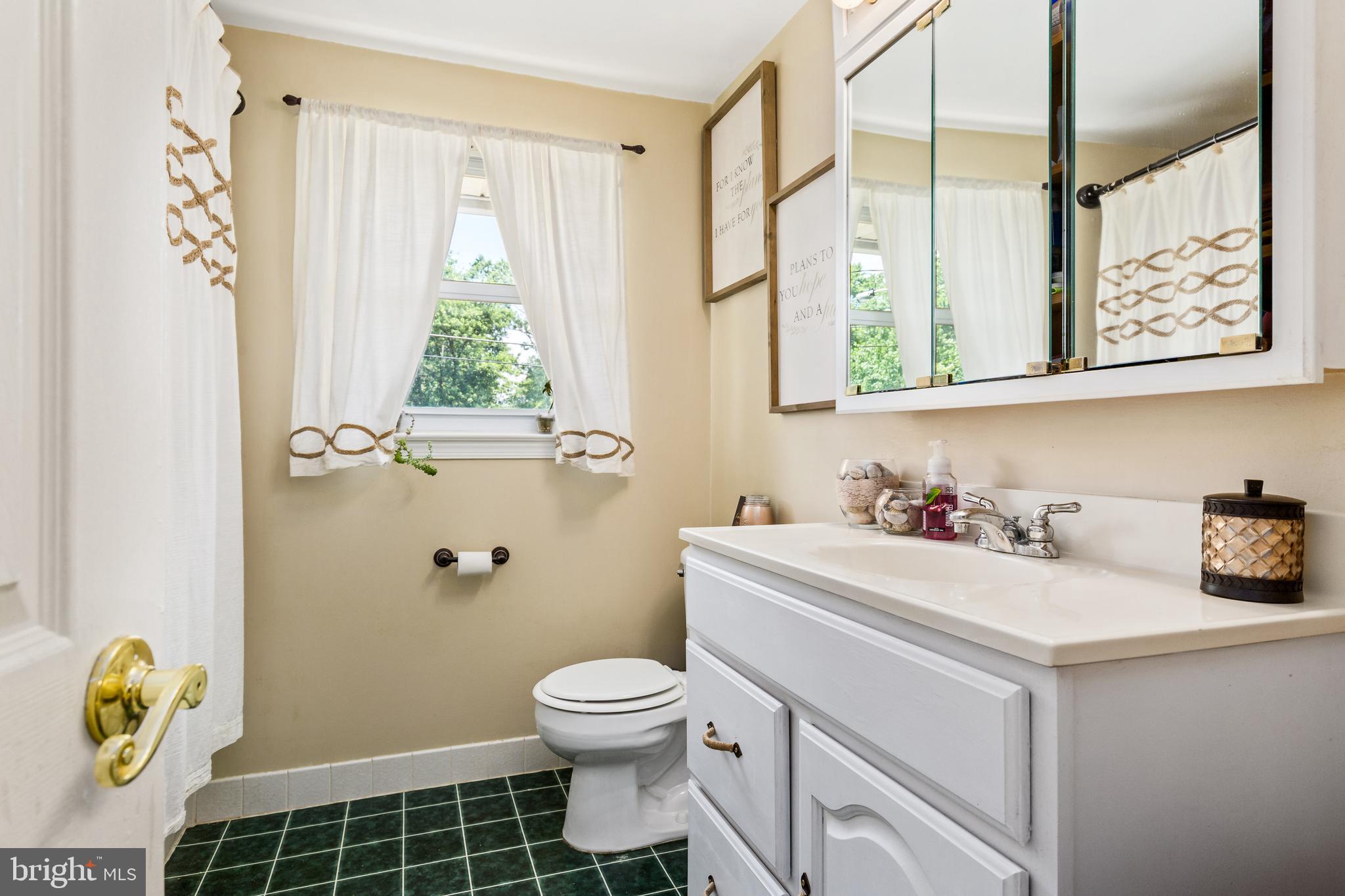 2117 Arleigh Road Cinnaminson, NJ 08077 - Photo 19 of 27 Gallery Image 19
