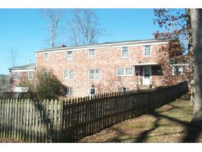 613 Colonial Heights Road Kingsport, TN 37663 - Photo 2 of 9 Photo 2