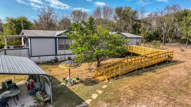 a view of outdoor space yard and patio