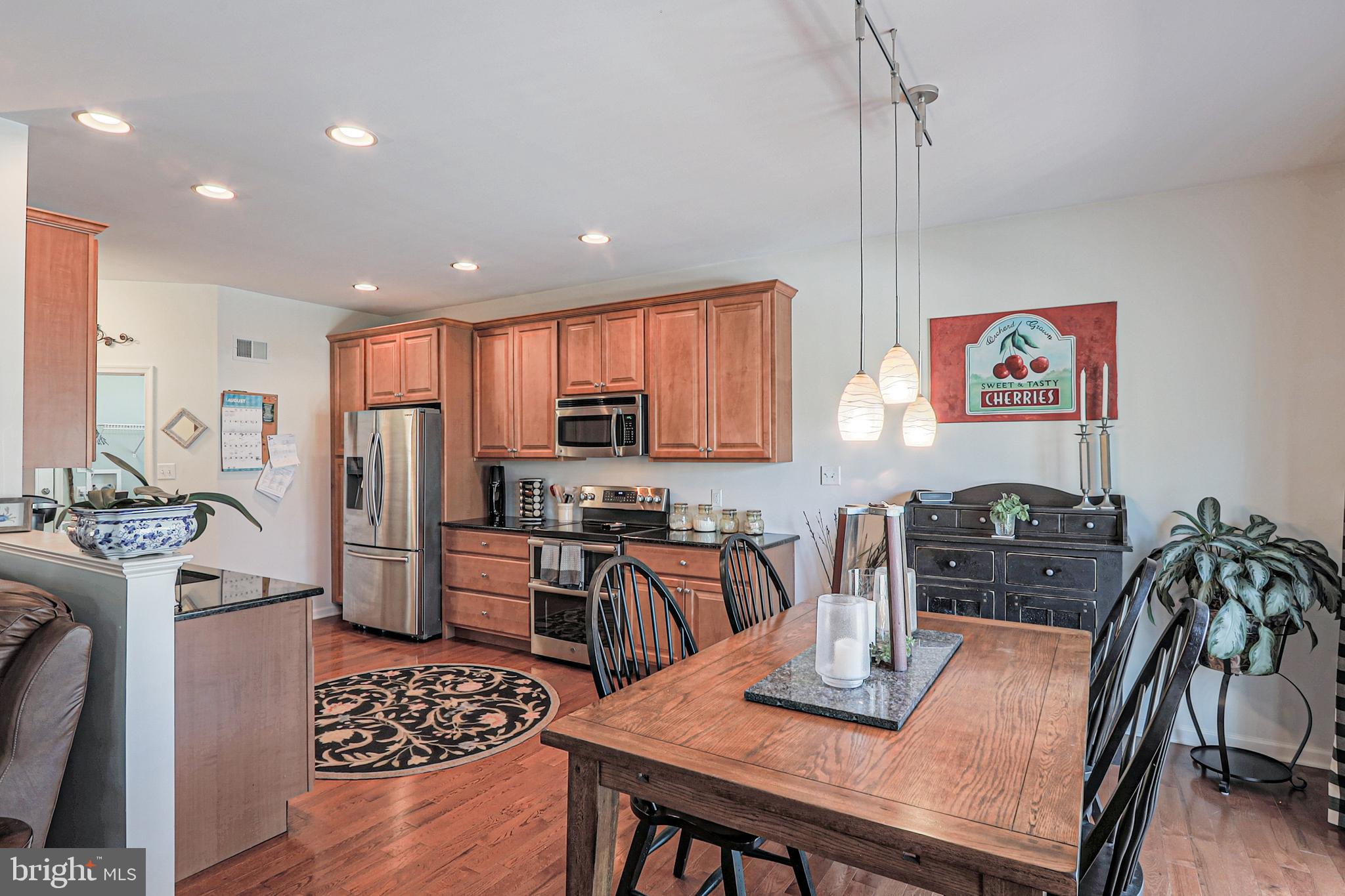 427 Welsh Hill Road Newark, DE 19702 - Photo 11 of 37 Eat in Kitchen
