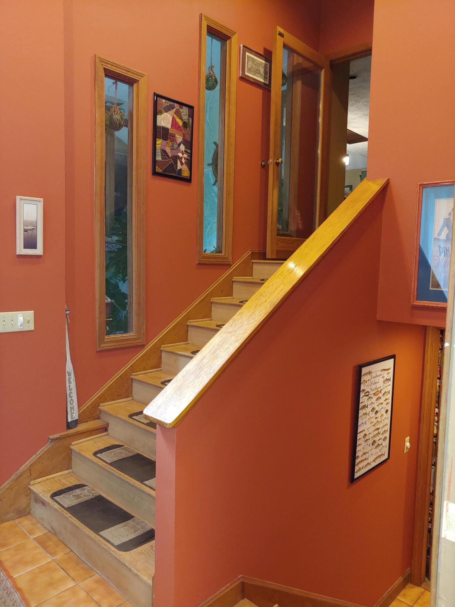 194 Shore Road Cape Neddick, ME 03902 - Photo 45 of 59 Stairway