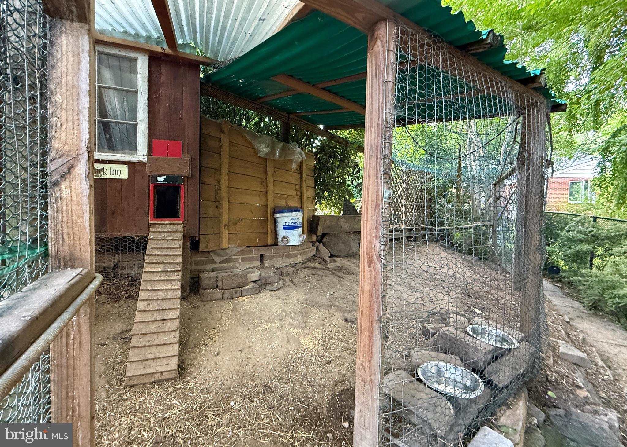406 Belton Road Silver Spring, MD 20901 - Photo 34 of 36 Chicken coop - can stay or go