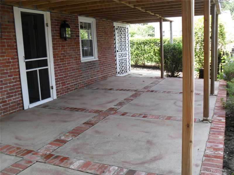73 Harris Avenue Warren, RI 02885 - Photo 12 of 14 Exterior Front.