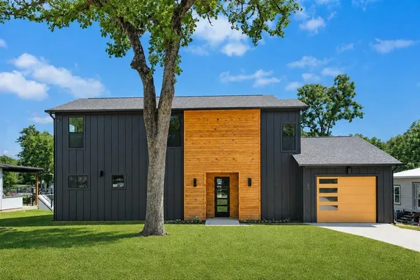 $818,000 | 162 Lowe Drive, Mabank, TX 75156