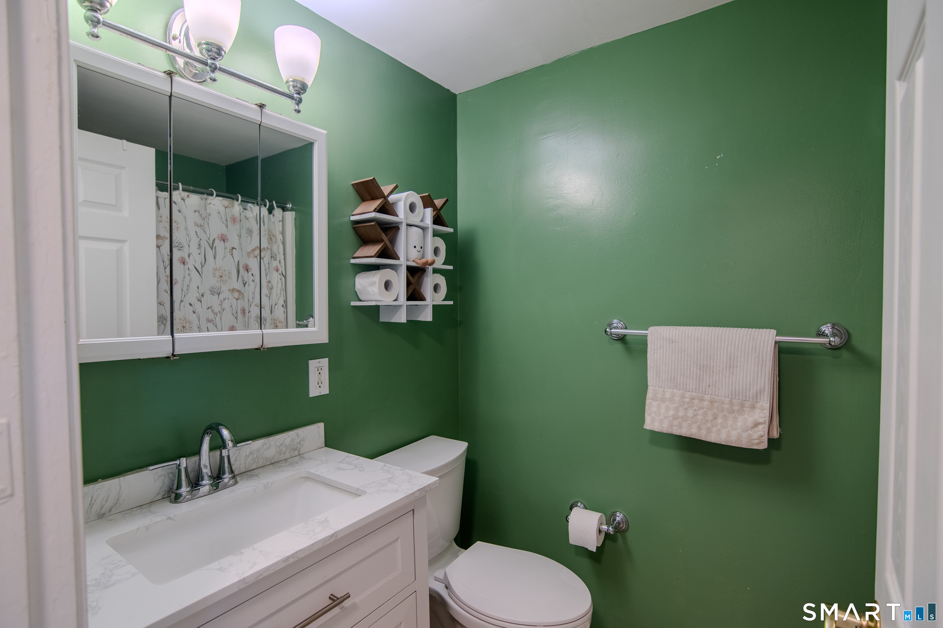 37 Lake Street Ledyard, CT 06339 - Photo 9 of 17
