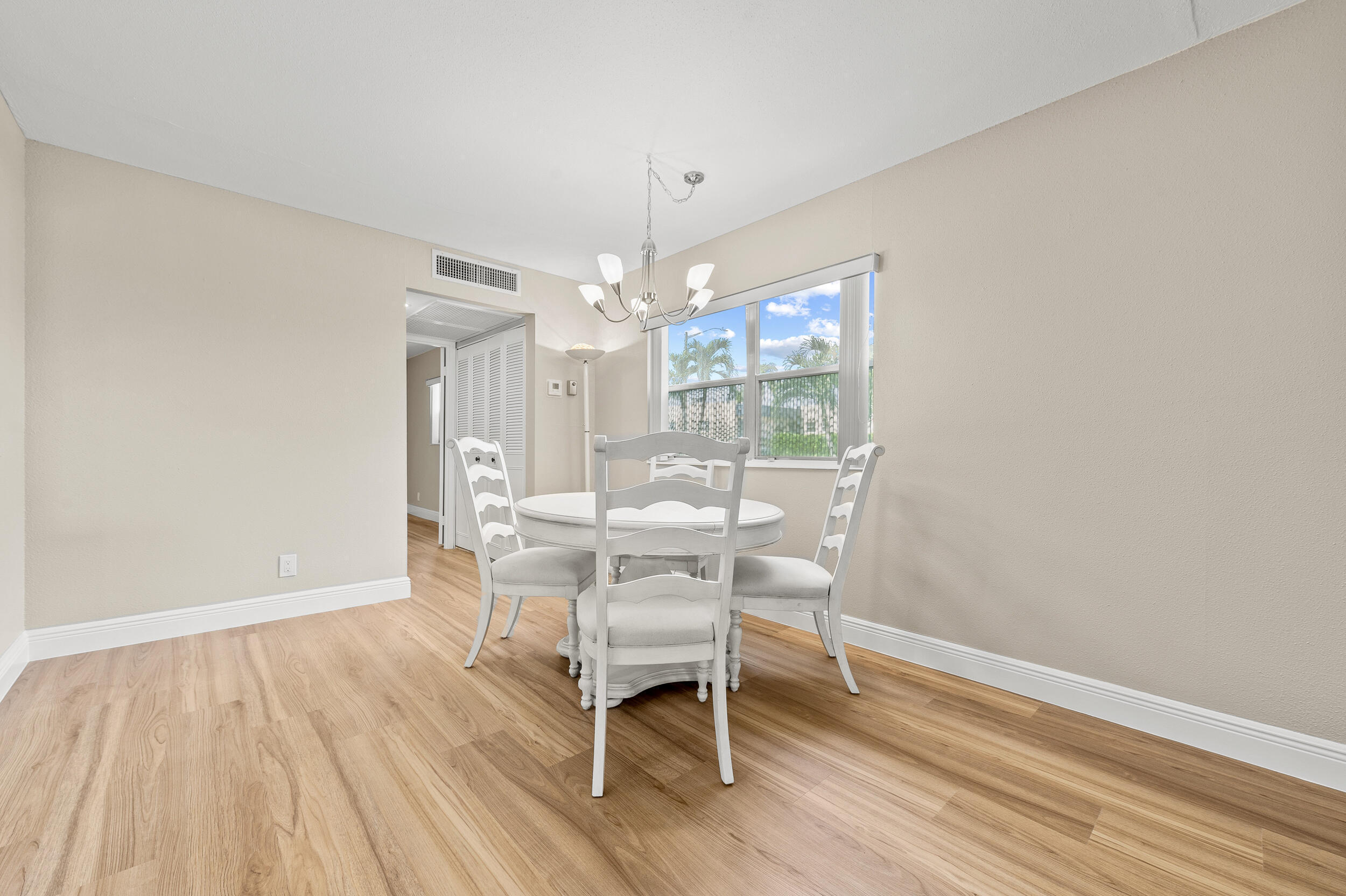 723 Flanders South Delray Beach, FL 33484 - Photo 13 of 34 dsc_3843