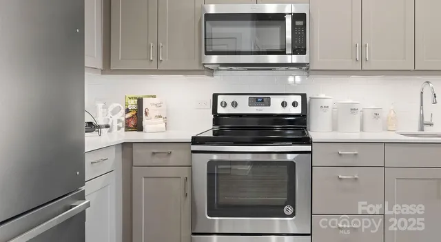 $1,652 | 145 New Bern Street, Unit A3, Charlotte, NC 28209