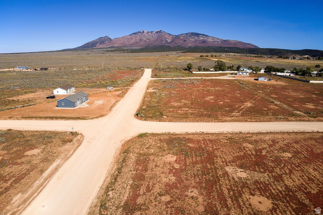 17 Dean Court, Unit 2 La Sal, UT 84530 - Photo 4 of 19