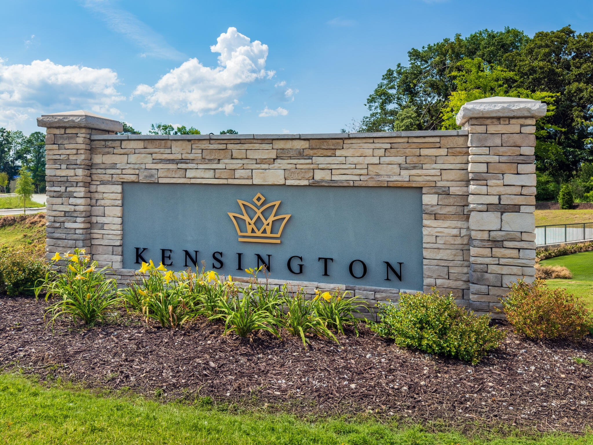 1011 Rosedew Way #15