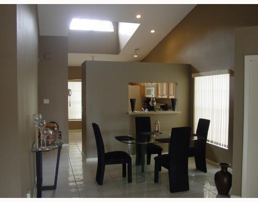 10237 Allegro Drive Boca Raton, FL 33428 - Photo 5 of 10 Dining Room