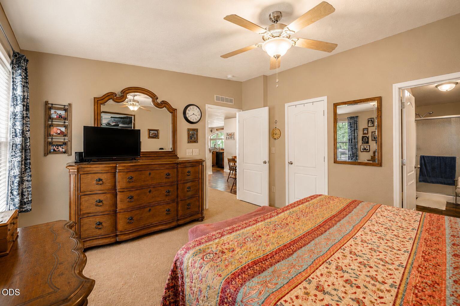 1800 Lampman Road Gold Hill, OR 97525 - Photo 10 of 53 Gallery Image 10