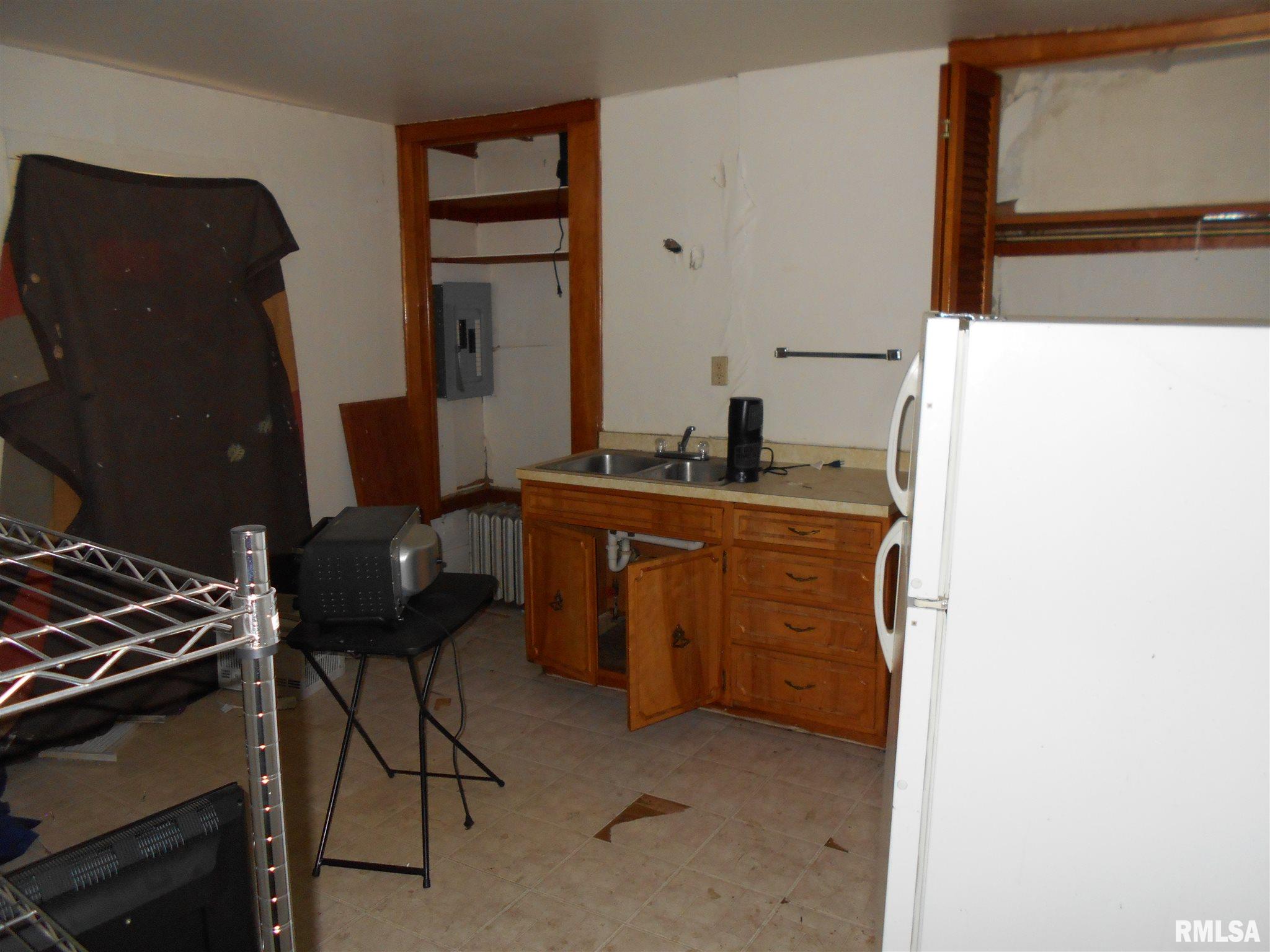 319 West Adams Road Macomb, IL 61455 - Photo 17 of 19 Gallery Image 17