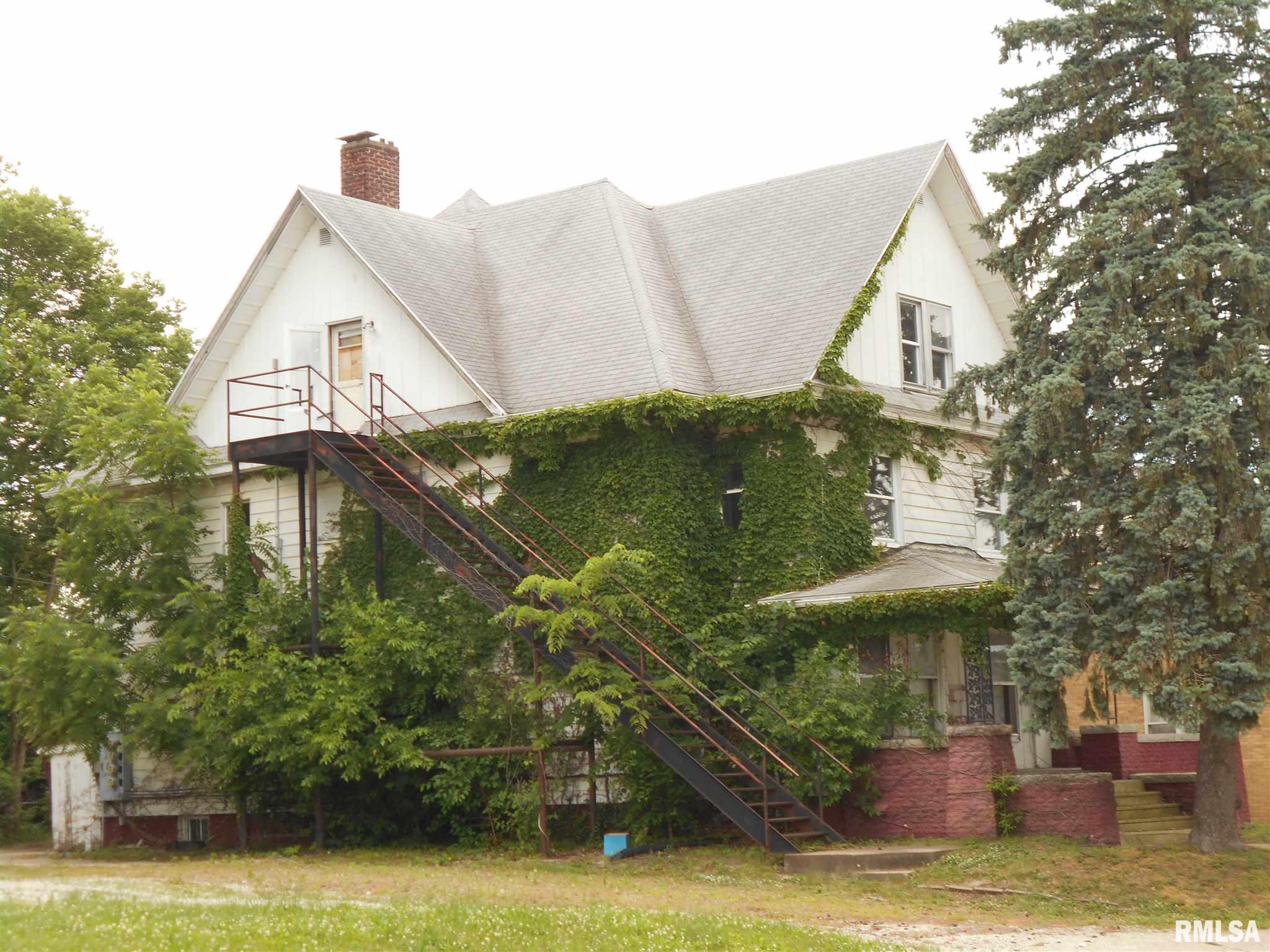 319 West Adams Road Macomb, IL 61455 - Photo 3 of 19 Gallery Image 3