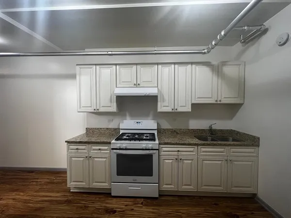 $1,150 | 4304 West Shakespeare Avenue, Chicago, IL 60639