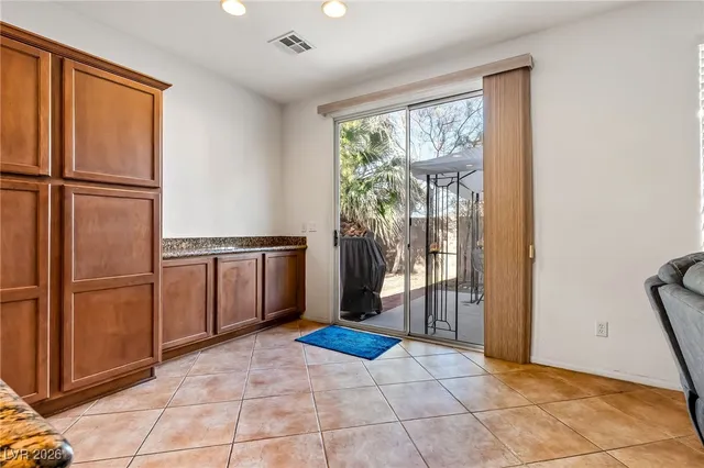 $472,900 | 988 Roaring River Avenue, Henderson, NV 89002