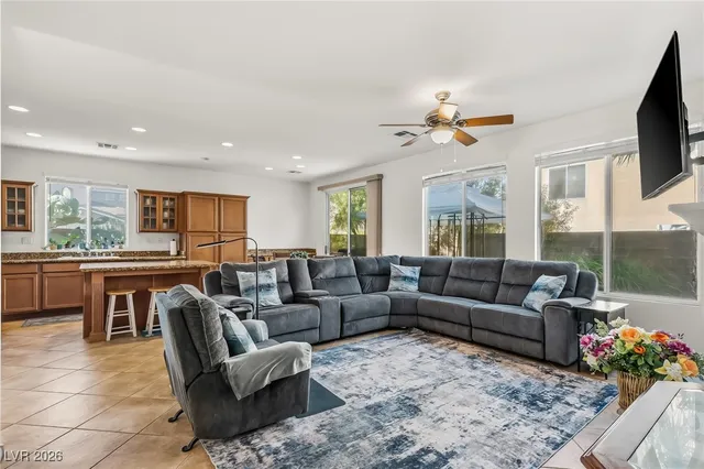 $472,900 | 988 Roaring River Avenue, Henderson, NV 89002