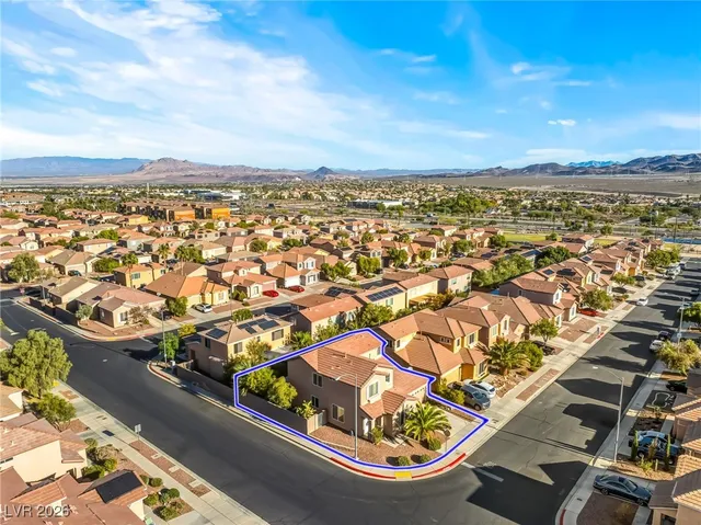 $472,900 | 988 Roaring River Avenue, Henderson, NV 89002