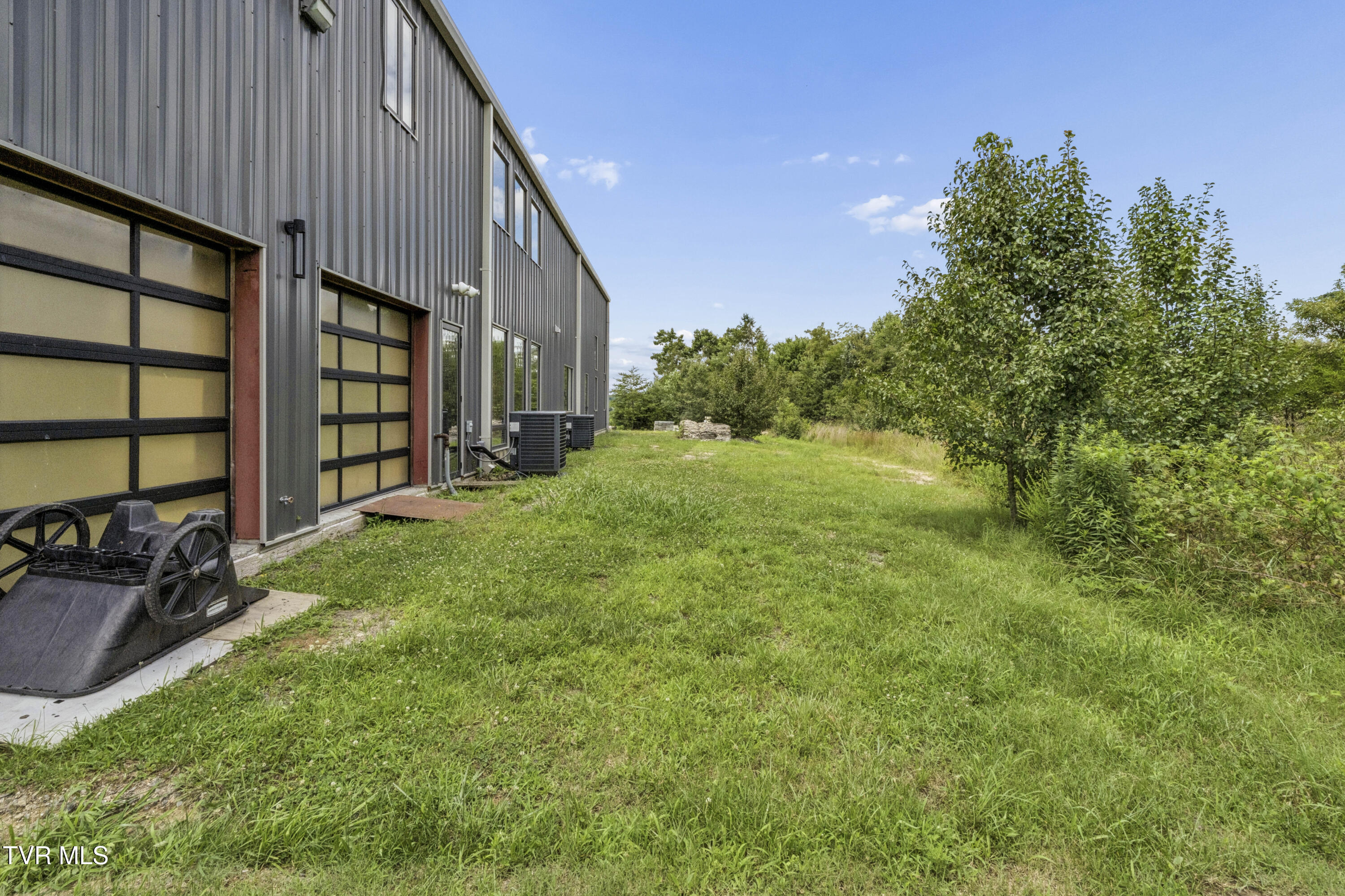 809 South Austin Springs Road Johnson City, TN 37601 - Photo 118 of 138 AustinSpringsBarn-117
