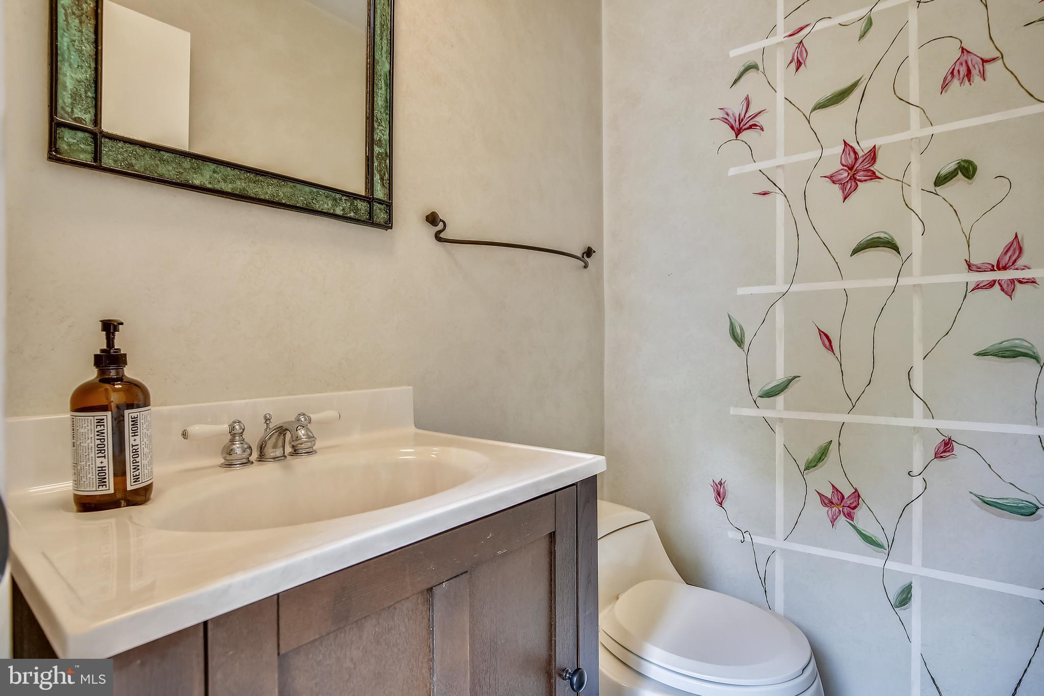 11822 Blue Spruce Road Reston, VA 20191 - Photo 11 of 46 Mail level half bath