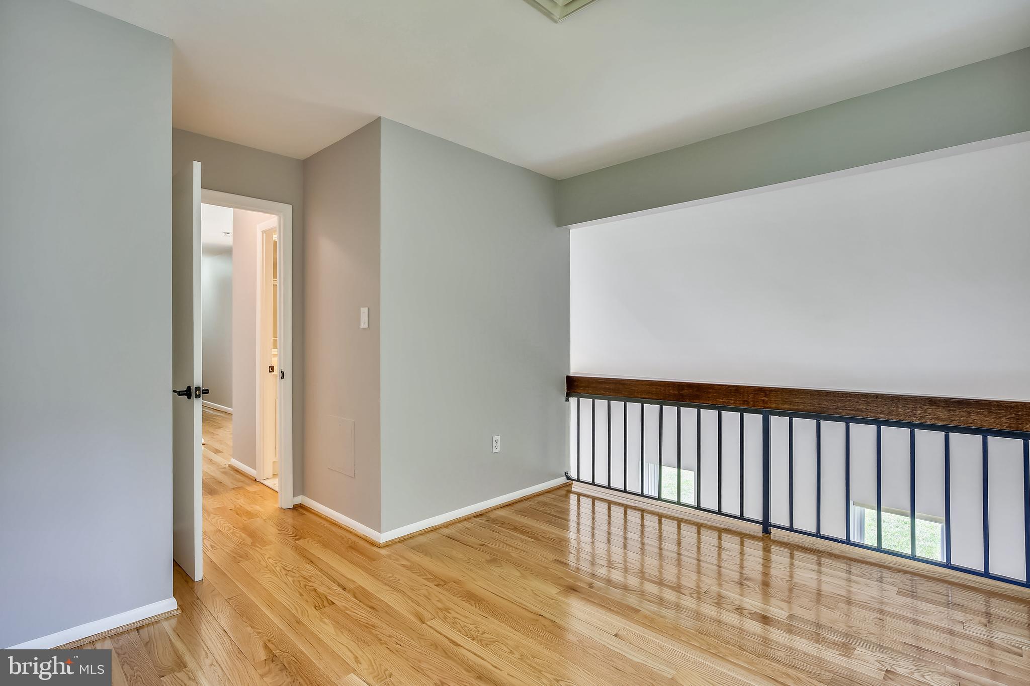 11822 Blue Spruce Road Reston, VA 20191 - Photo 24 of 46 Loft/bedroom with closet