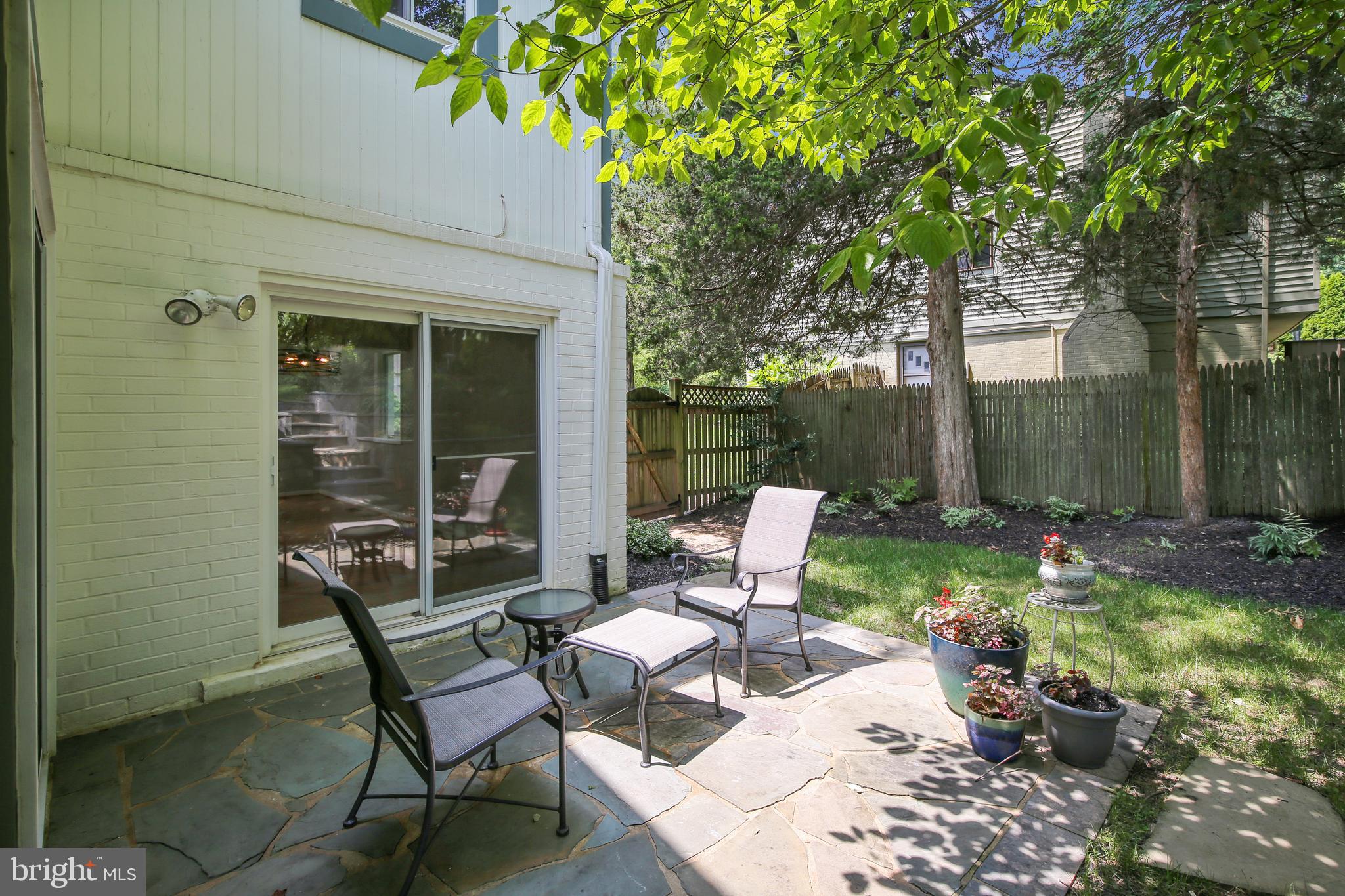 11822 Blue Spruce Road Reston, VA 20191 - Photo 29 of 46 Patio off breakfast area