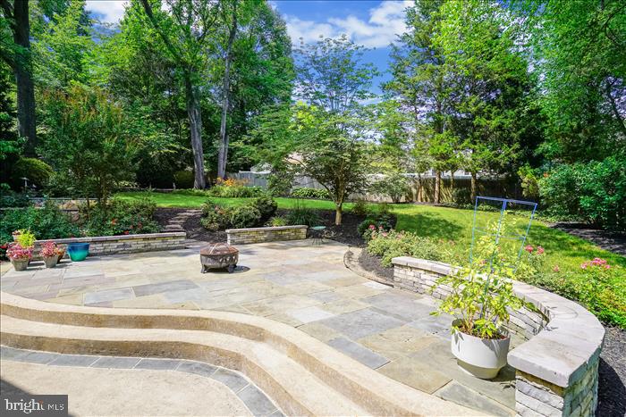 11822 Blue Spruce Road Reston, VA 20191 - Photo 34 of 46 Spacious outdoor entertaining