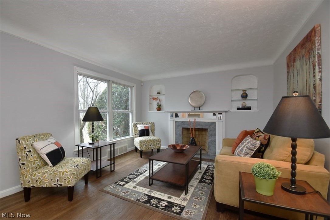 4105 Harwood Road Cleveland, OH 44121 - Photo 7 of 34