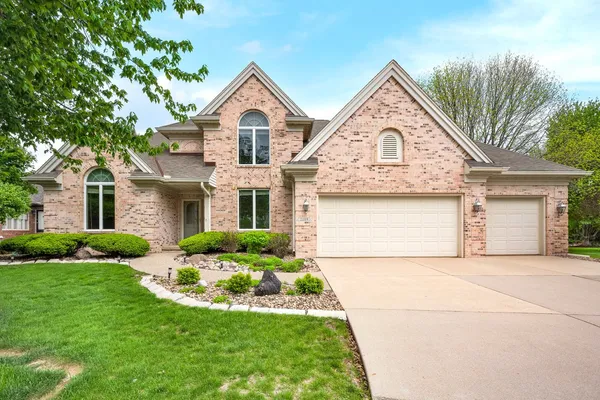 $550,000 | 2109 Hackberry Road, Bloomington, IL 61704