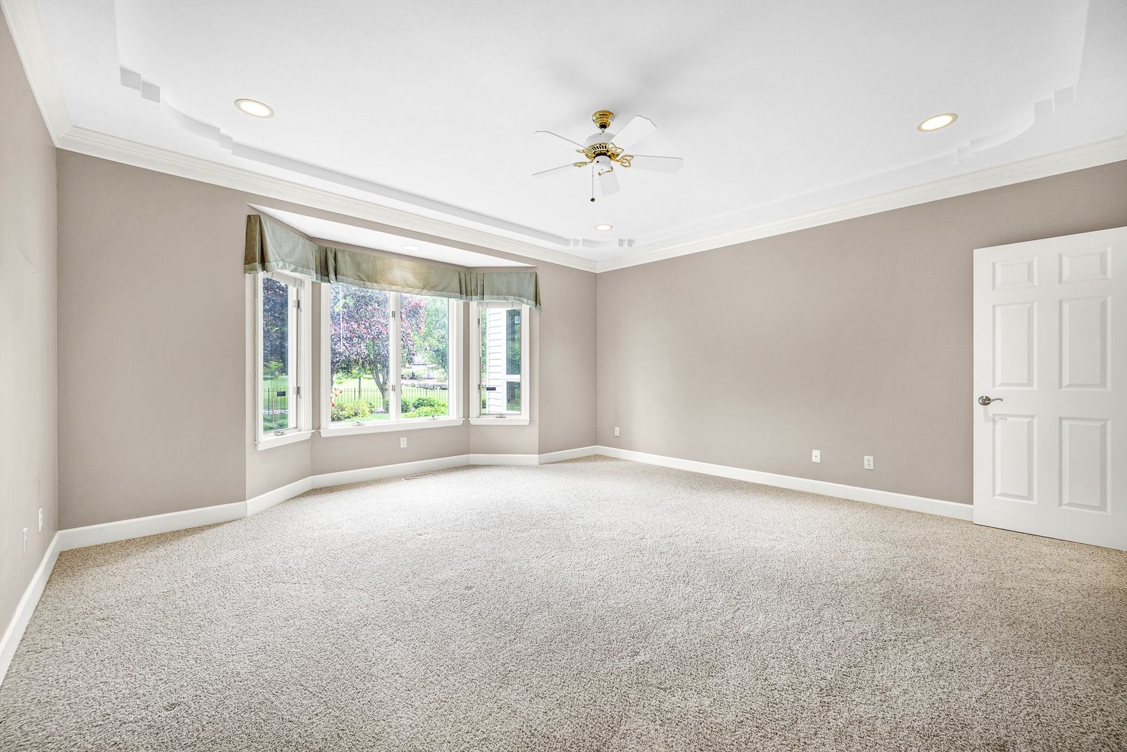 2109 Hackberry Road Bloomington, IL 61704 - Photo 24 of 64
