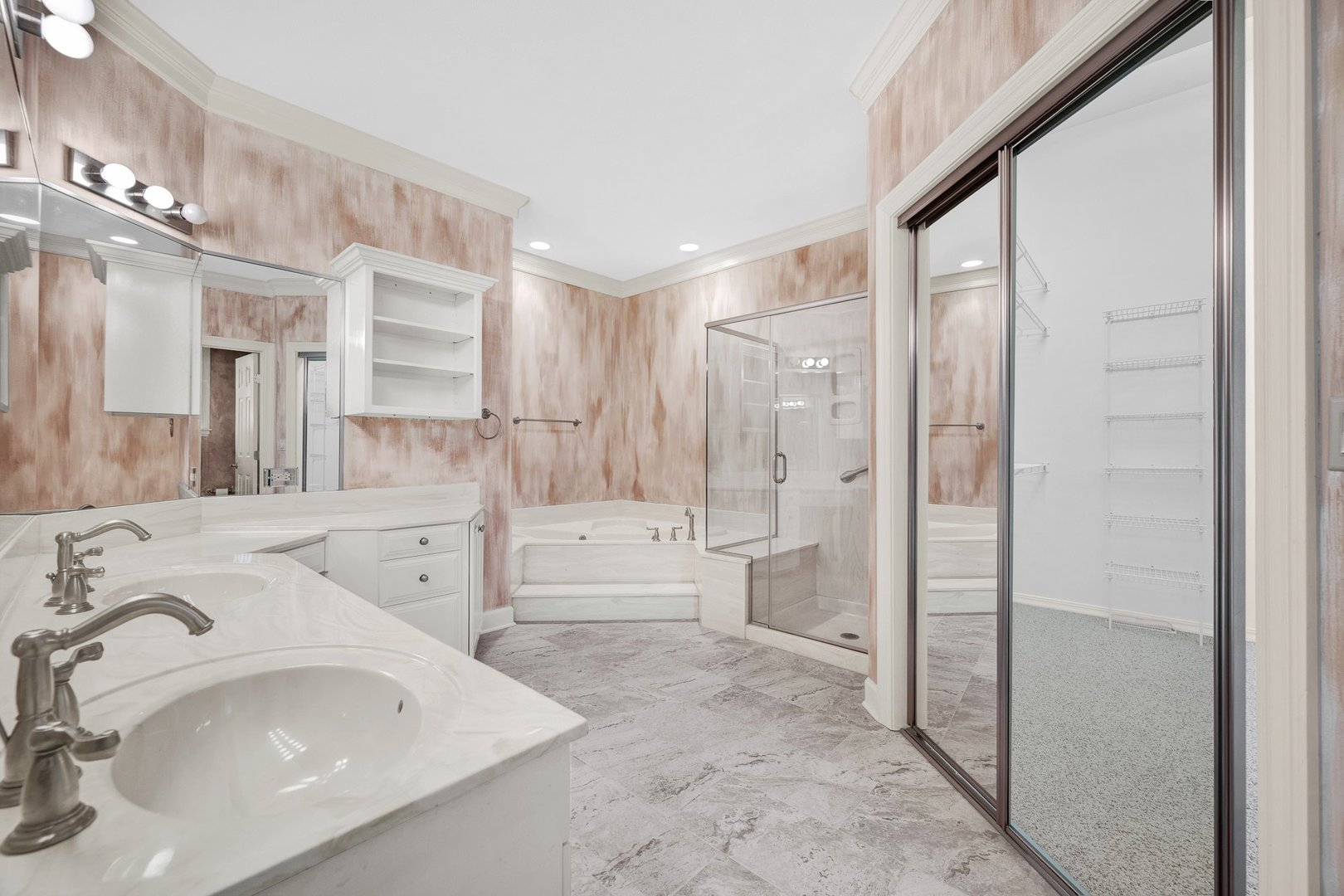 2109 Hackberry Road Bloomington, IL 61704 - Photo 25 of 64
