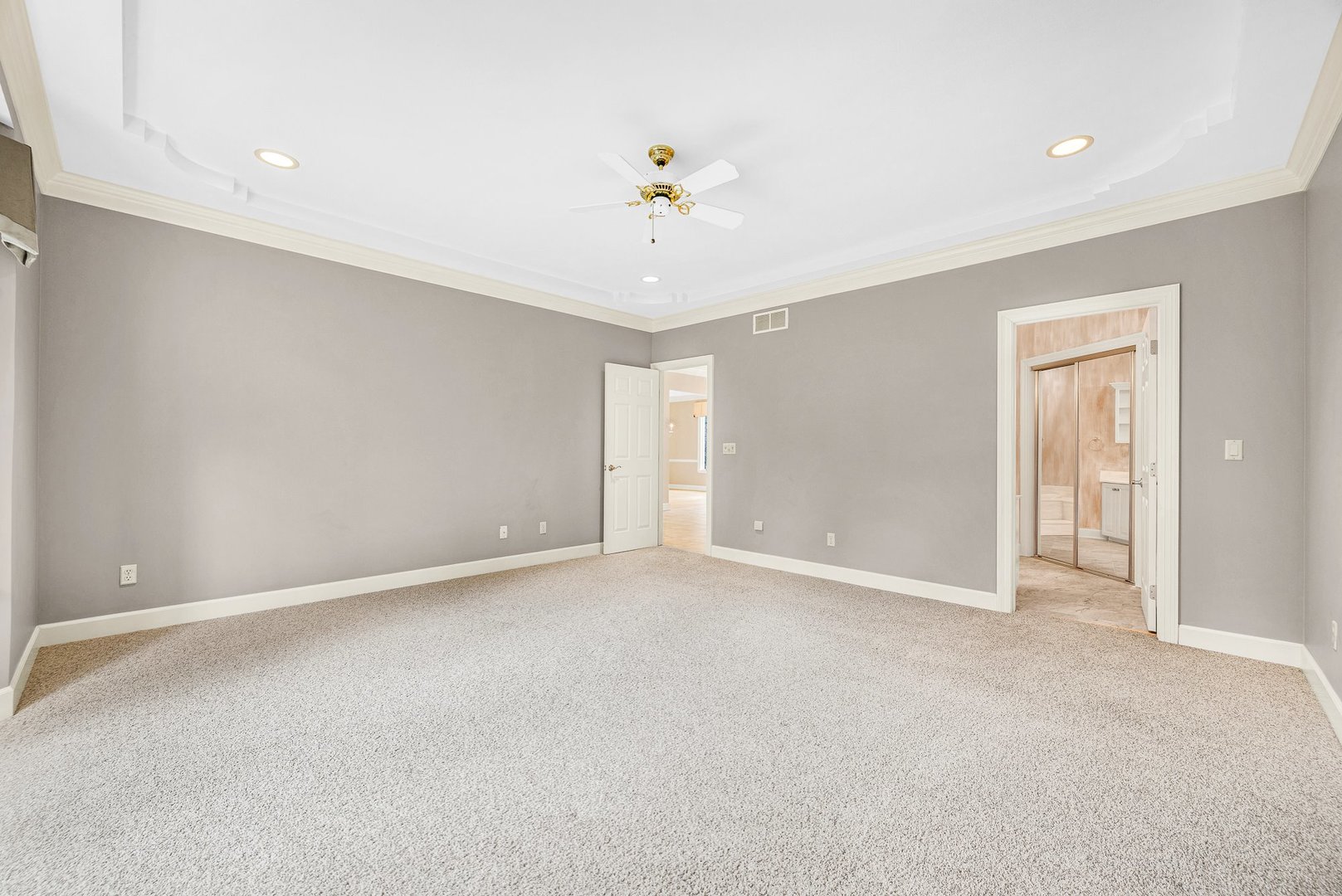 2109 Hackberry Road Bloomington, IL 61704 - Photo 30 of 64